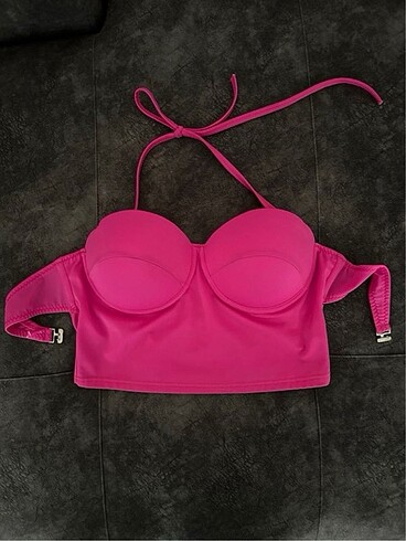Bikini Üstü