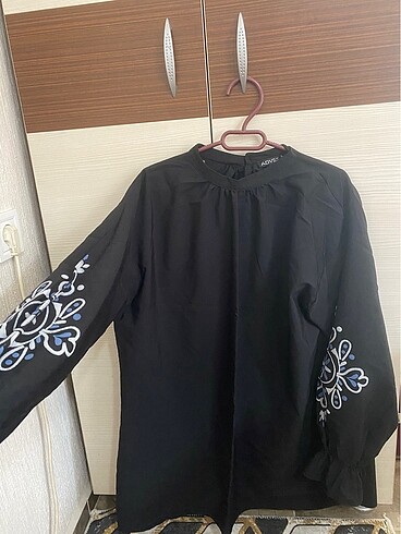 m Beden Siyah işlemeli tunik