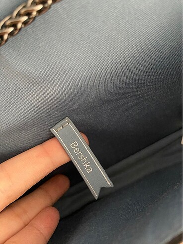 Beden Bershka kol çantası