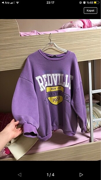 Sweatshirt