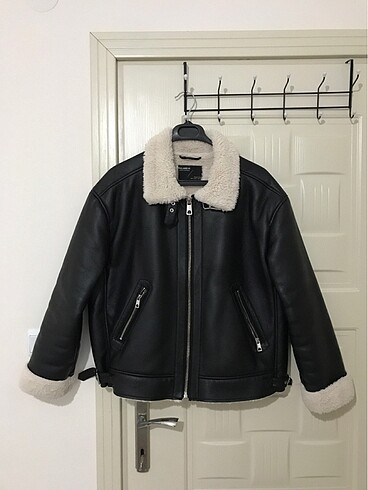 Pull and Bear Biker mont