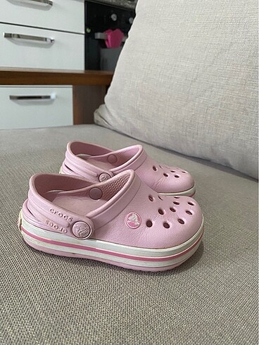 23 Beden Crocs Sandalet