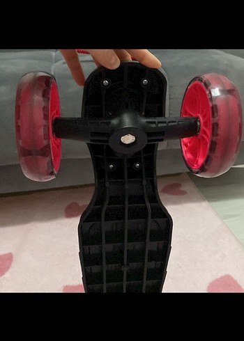 Kırmızı Çocuk Scooter'ı - Görsel 4