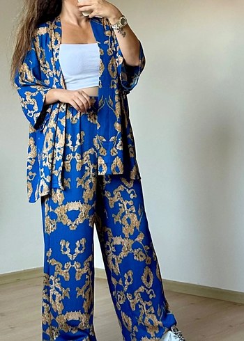 50 Beden Mavi Yılan Desenli Uzun Kimono