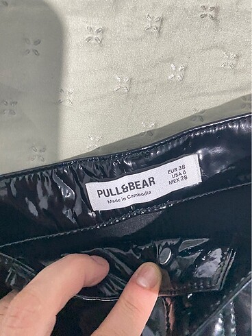 Pull and bear vinil skinny fit pantalon - Görsel 3