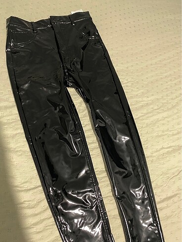 Pull and bear vinil skinny fit pantalon - Görsel 5