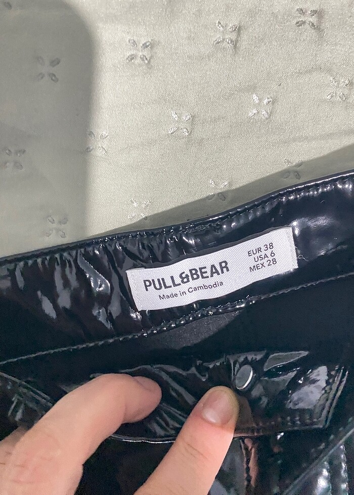 Pull and bear vinil skinny fit pantalon - Görsel 3