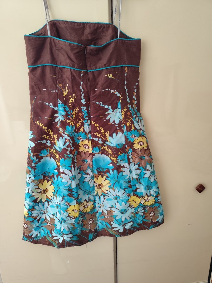 Bohem Tarzı Kahverengi Askısız Midi Elbise - Görsel 5