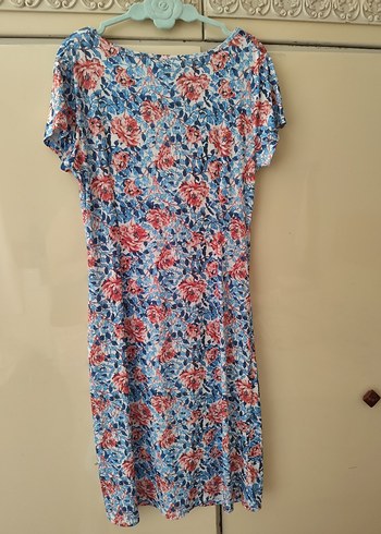 Çiçek Desenli Kısa Kollu Midi Elbise - Görsel 4