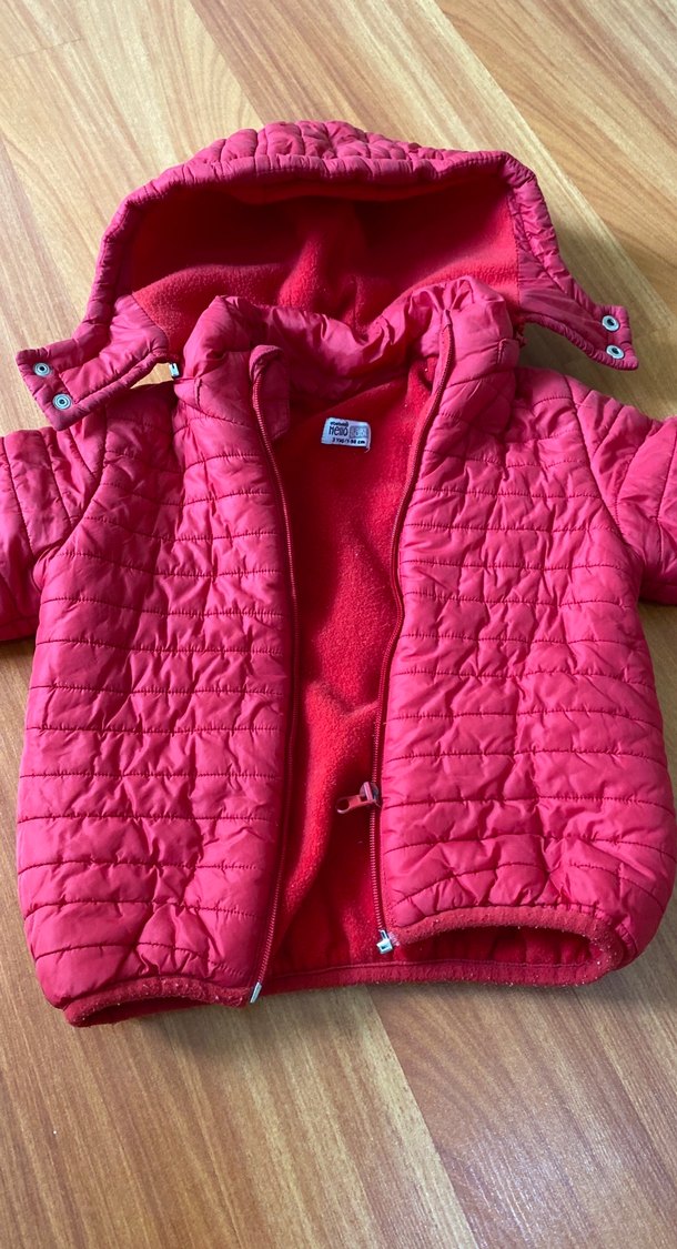 Çocuk Kapüşonlu Kırmızı Fermuarlı Mont - Görsel 2