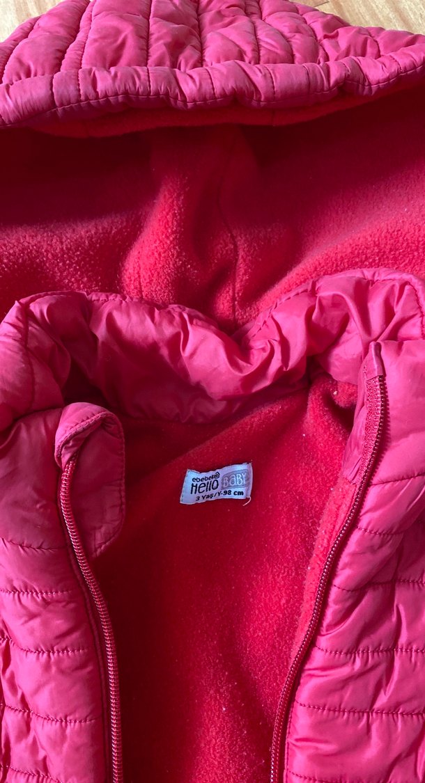 Çocuk Kapüşonlu Kırmızı Fermuarlı Mont - Görsel 3