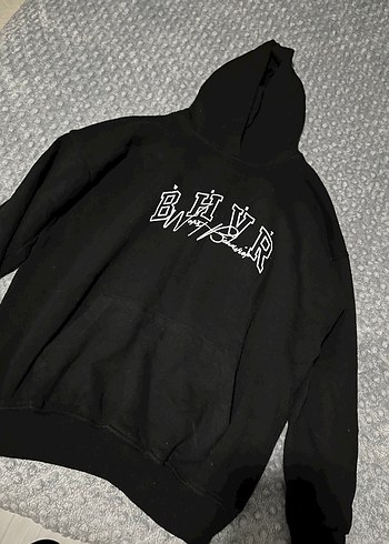 Beyaz Baskılı Siyah Kapüşonlu Sweatshirt - Görsel 3