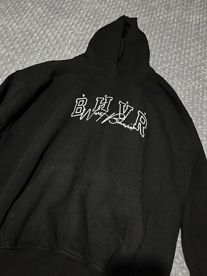 Beyaz Baskılı Siyah Kapüşonlu Sweatshirt - Görsel 2