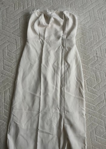 Uzun Beyaz Straplez Drapeli Kadın Elbise - Görsel 2