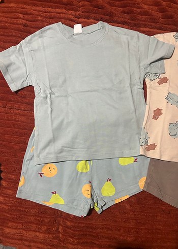 H&m çocuk tişört şort set - Görsel 2