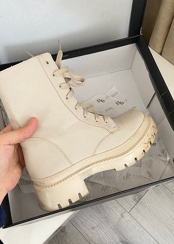 Bej Deri Nine West bot - Görsel 2