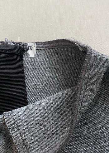 Gri Uzun Yüksek Yakalı Kolsuz Elbise - Görsel 7