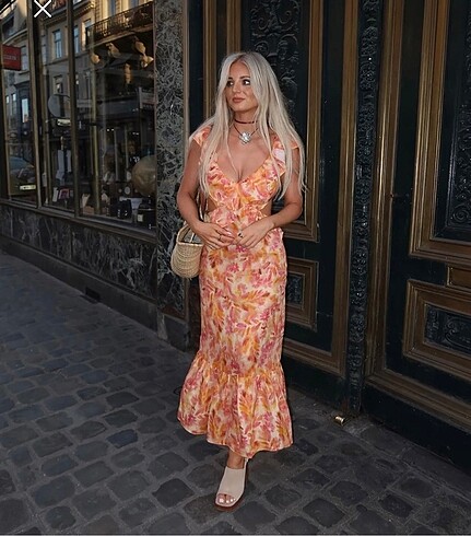 Zara Zara sırt dekolteli fırfırlı elbise