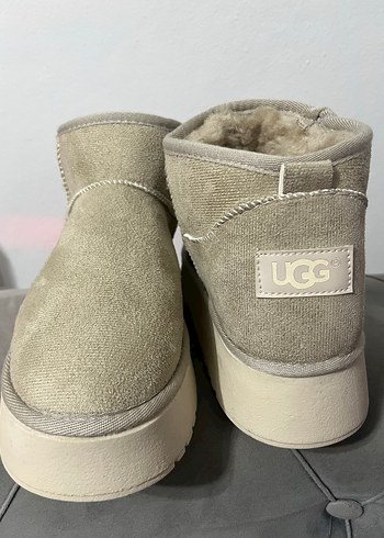 Bej Süet Kürklü Dolgu Topuk Kadın Bot - Görsel 2