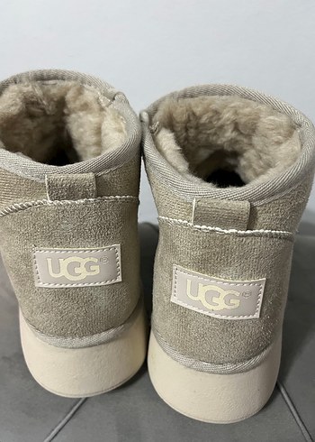 Ugg 39