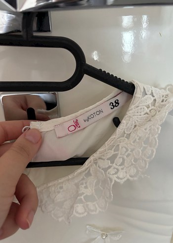 Düğmeli Beyaz Uzun Kollu Kadın Gömlek - Görsel 3