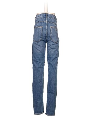 27 Beden Guess Jean / Kot %70 İndirimli.