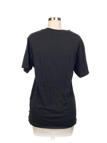s Beden Levis T-shirt %70 İndirimli.