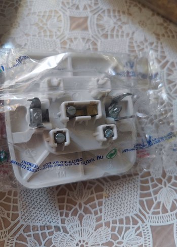 Diger Beyaz Çift Anahtarlı Elektrik Prizi - Görsel 3