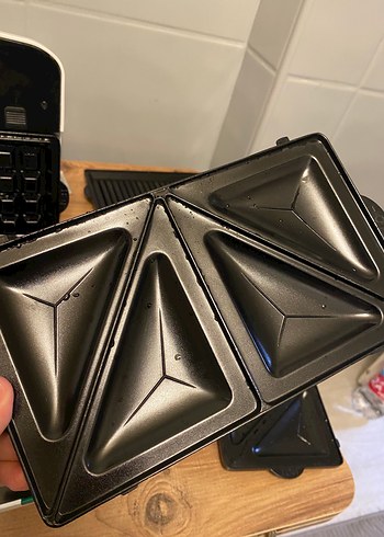Beden Renk Beyaz Çok Fonksiyonlu Tost ve Waffle Makinesi