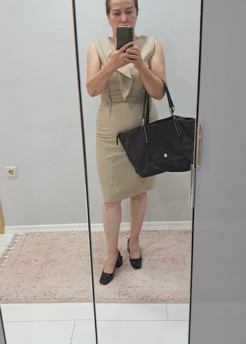 l Beden Bej renk Kolsuz Midi Kalem Elbise