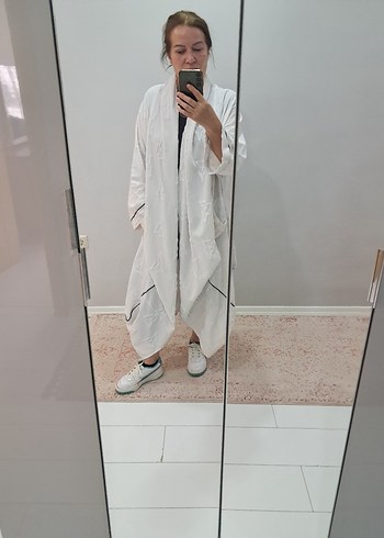 Uzun Kesim Bol Beyaz kimono abaya