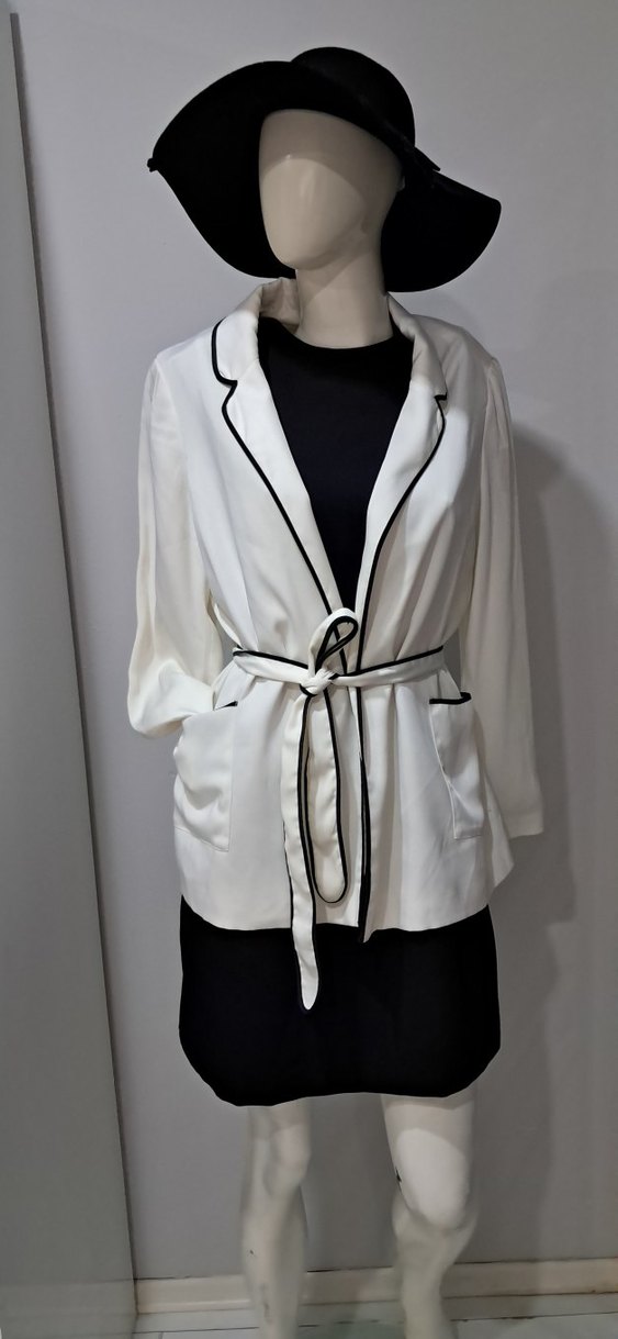 Beyaz ceket - Görsel 4