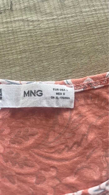 l Beden Mango tshirt