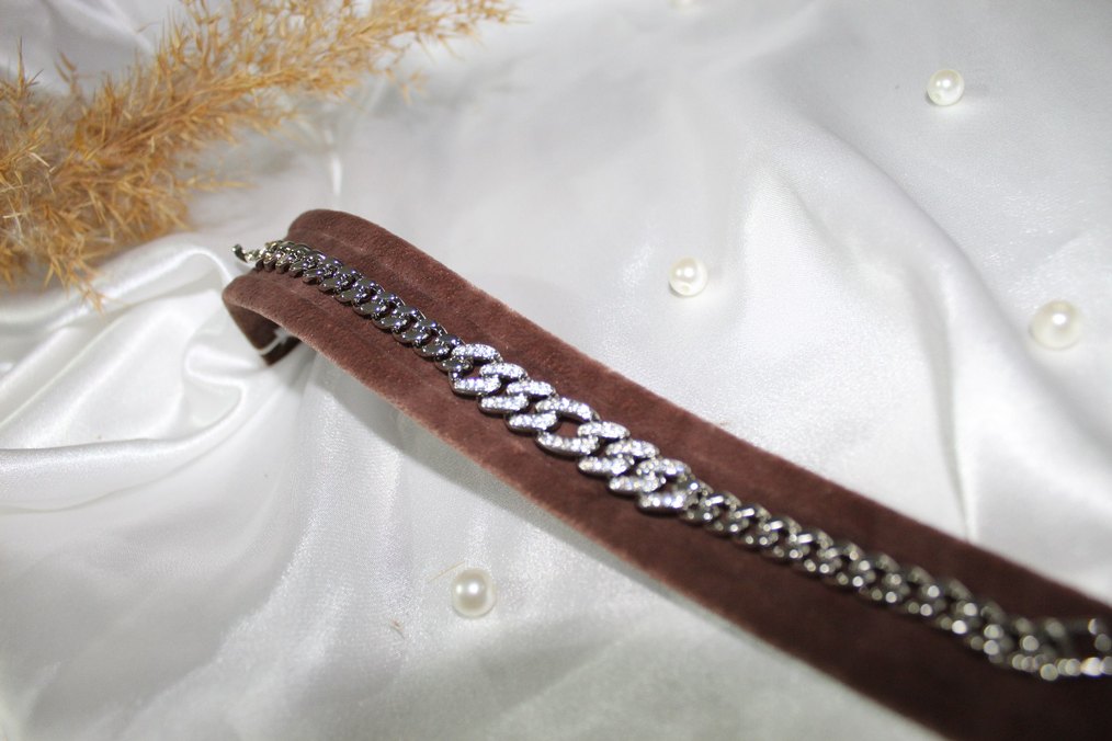 Zincir Detaylı Parlak Kahverengi Yılan Desenli Bileklik - Görsel 3