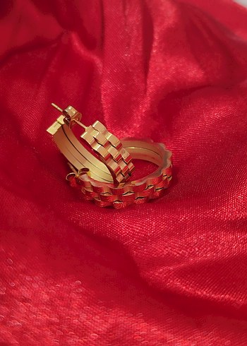 Altın Zincir Detaylı Mini Küpe - Görsel 2