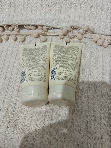 Avon İncandessence vücut losyonu