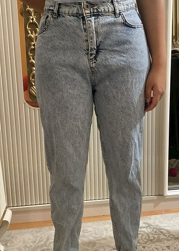 Gri Düğmeli Bol Kesim Kadın Midi Denim Pantolon
