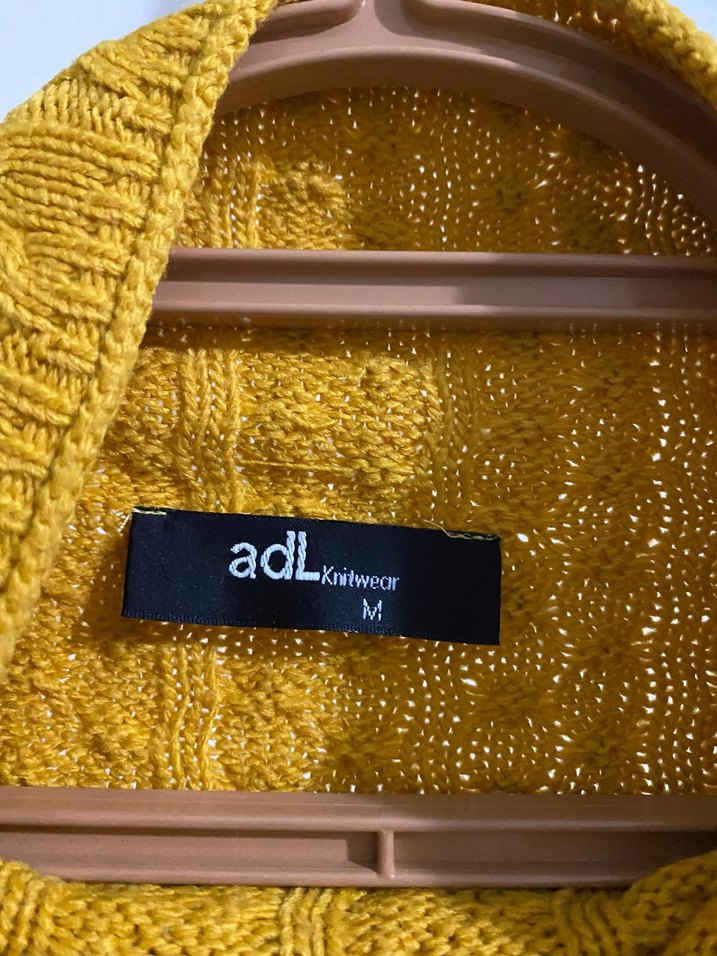 Sarı Yüksek Yakalı Örgü Kadın Kazak - Görsel 2