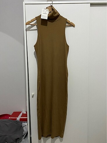 Zara Boğazlı midi elbise