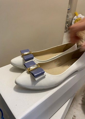 Beyaz Kadın Dolgu Topuklu Klasik Ayakkabı - Görsel 5