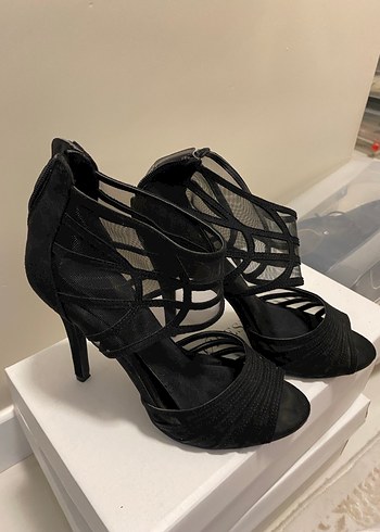 Siyah Dantel Desenli Stiletto Topuklu Kadın Ayakkabı - Görsel 2