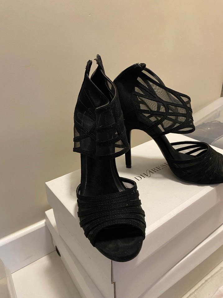 Siyah Dantel Desenli Stiletto Topuklu Kadın Ayakkabı - Görsel 4