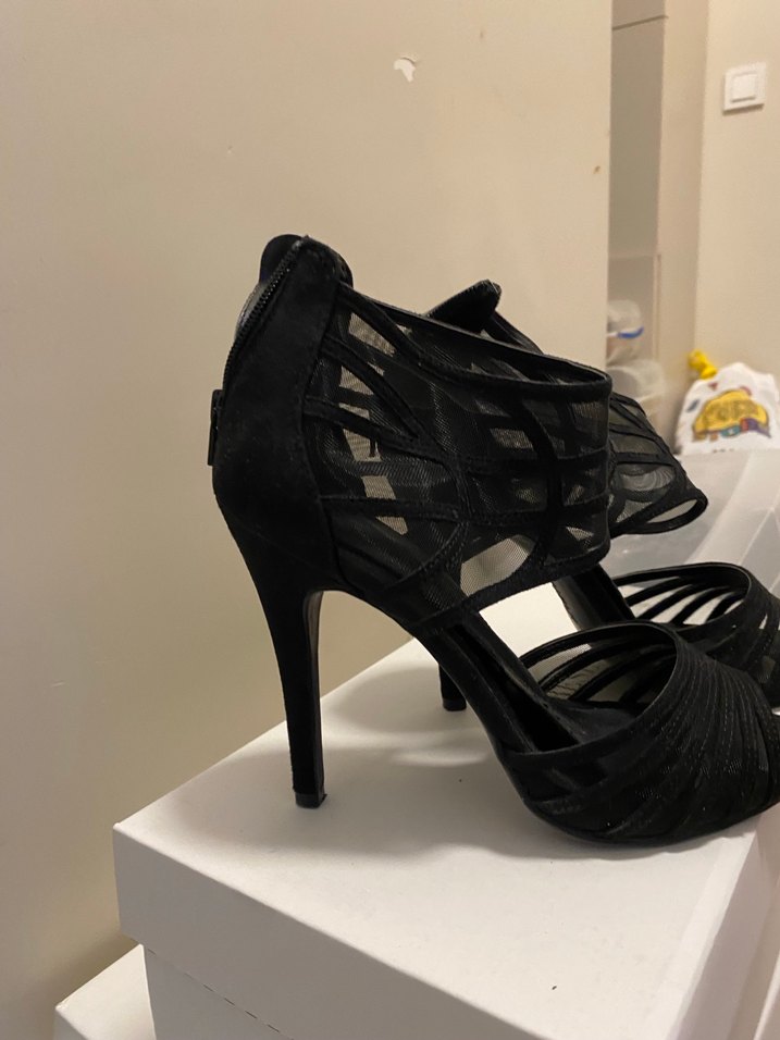 Siyah Dantel Desenli Stiletto Topuklu Kadın Ayakkabı - Görsel 3