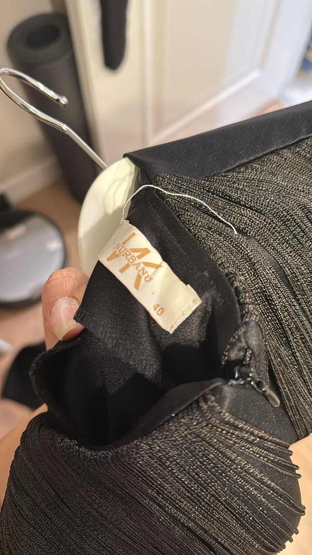 Uzun Siyah Drapeli Kadın Elbise - Görsel 3