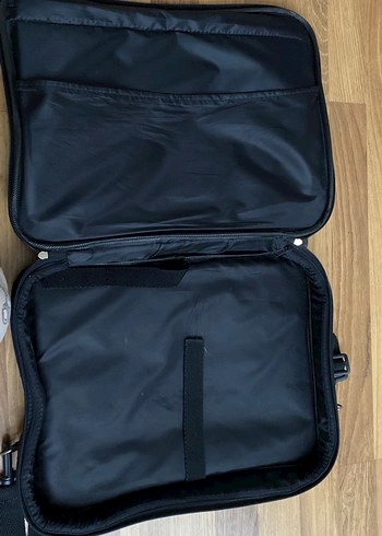 Siyah Laptop Çantası - Görsel 5