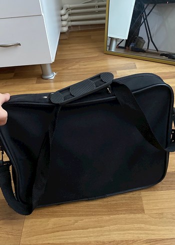 Siyah Laptop Çantası - Görsel 4