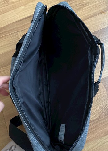 Gri Laptop Çantası Fermuarlı - Görsel 5