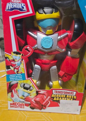 Toys'R'Us Renkli Kırmızı Aksiyon Figürü - Görsel 2