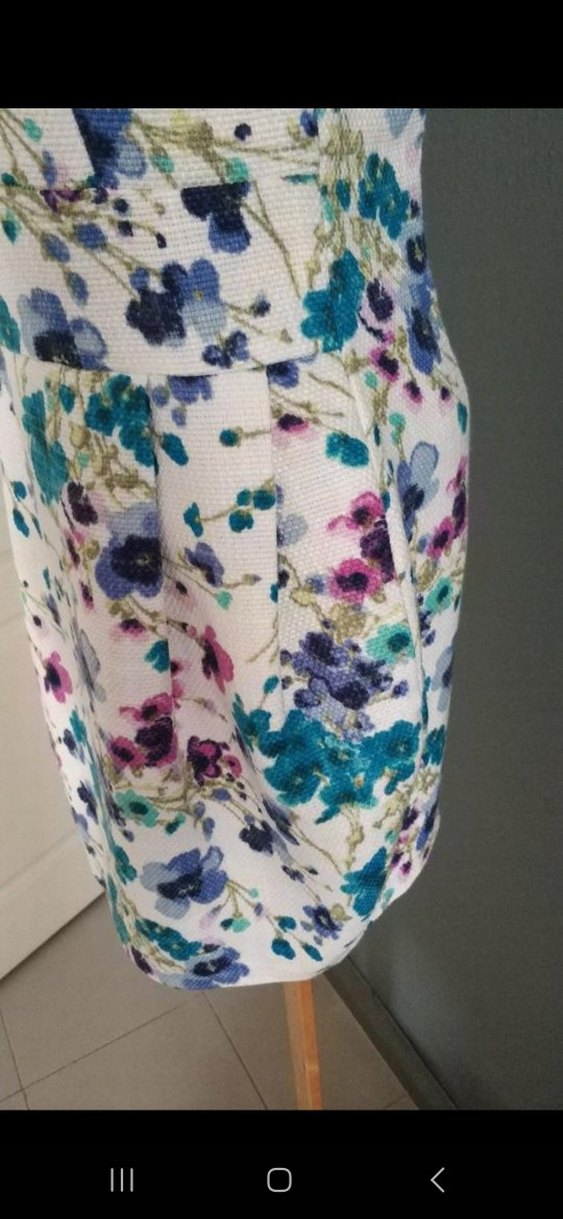 Çiçek Desenli Elbise - Görsel 2