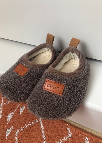Kahverengi Erkek Çocuk Sıcak Kürklü Ev Terliği